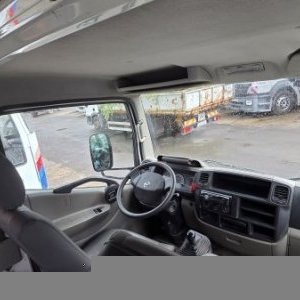 foto 3.5t 6sitz 3.4x2m pritsche 96kW 2.5D Nissan Cabstar 3513