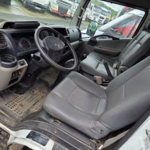 foto 3.5t 6sitz 3.4x2m pritsche 96kW 2.5D Nissan Cabstar 3513