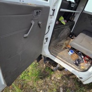 foto 3.5t 6sitz pritsche 96kW 2.5D Nissan Cabstar 3513